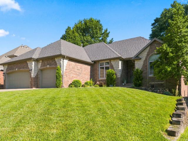 1019 W Parkhill Circle
