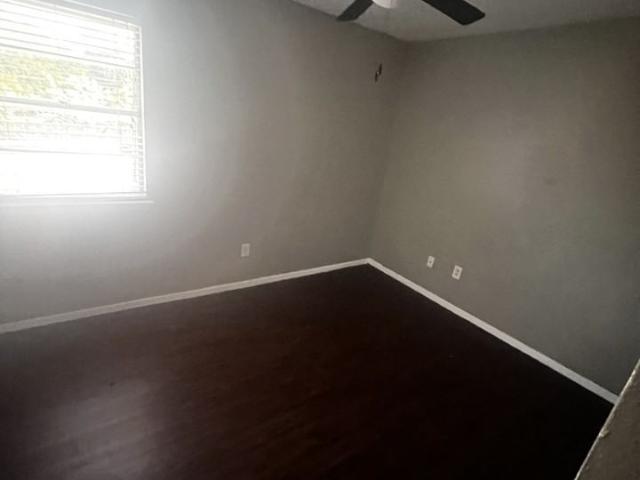 1019 1021 1015 Studio Apartment for Rent at 1017 West Pioneer Parkway, Arlington, TX 76013 South Davis