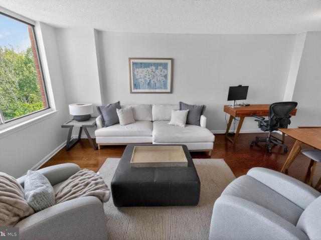 10101 Grosvenor Pl, Unit 614, North Bethesda, MD 20852 | MLS #MDMC2229