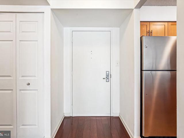 10101 Grosvenor Place # 407