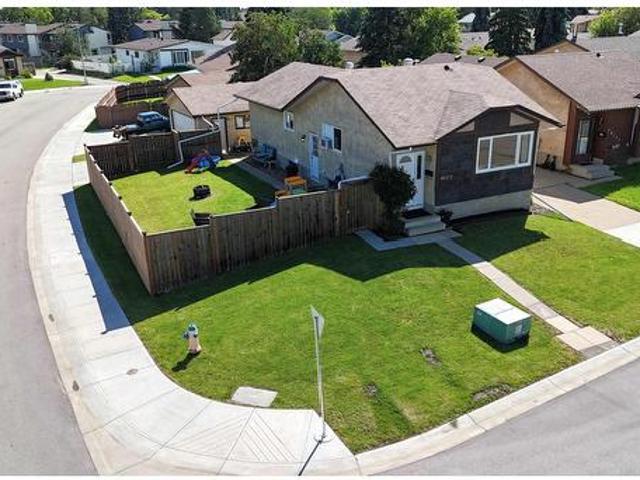 10107 A Avenue Nw, Edmonton, AB, T5X 4L3 house for sale | Listing ID E4505 | Royal LePage