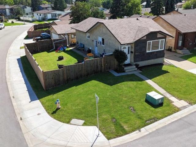 10107 A Avenue Nw, Edmonton, AB, T5X 4L3 house for sale | Listing ID E4505 | Royal LePage