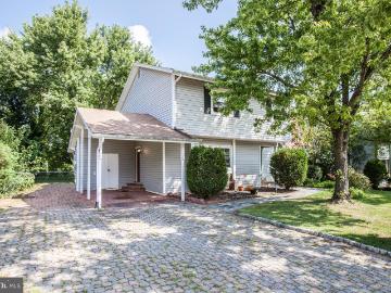 10108 Quayle Ct, Manassas, VA 20109 | Compass