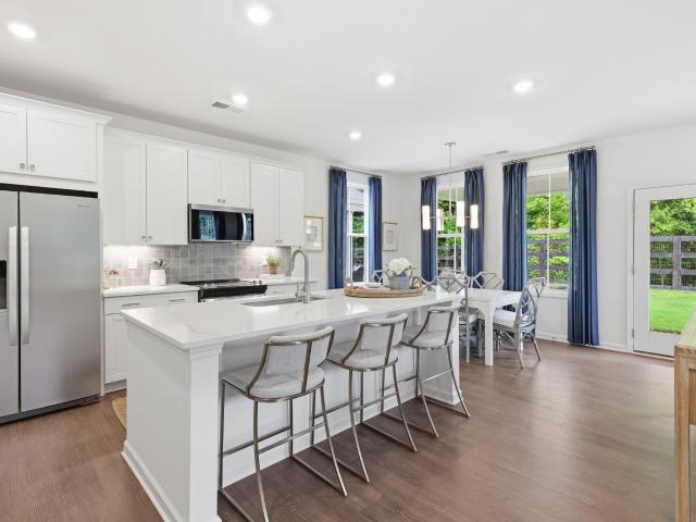 10108 Shire Walk