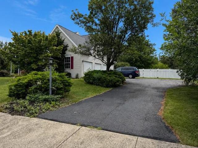 1010 Andrews Lane