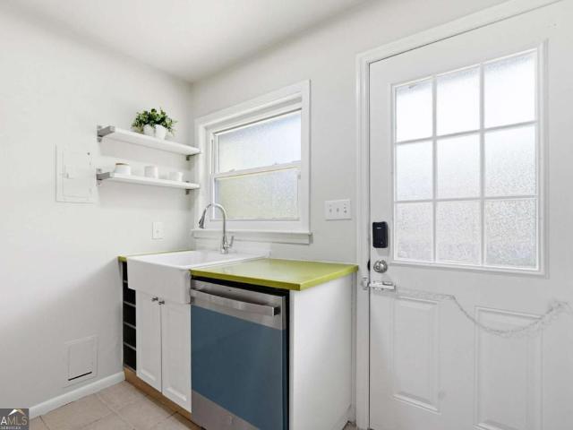 1010 Scott Boulevard A2