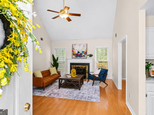 1010 Sharon Place