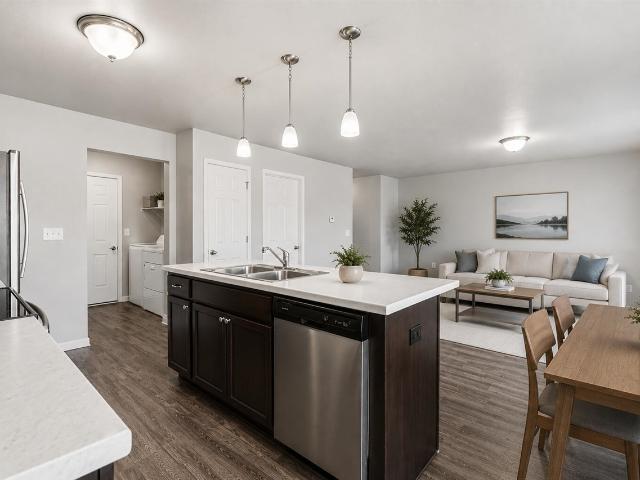 1010 W Villas Drive
