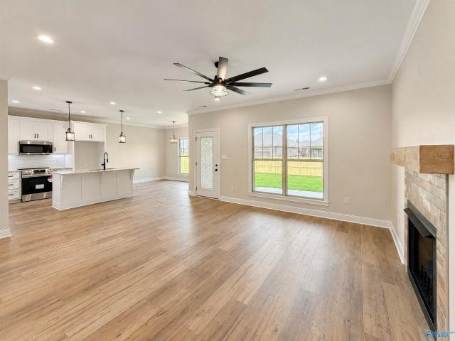 1010 Worton Grange SW