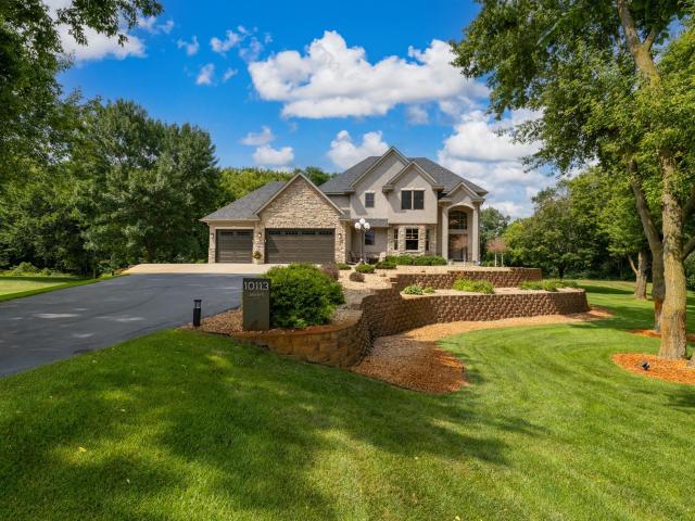 10113 James Court NE