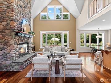 10114 Crescent Valley Drive