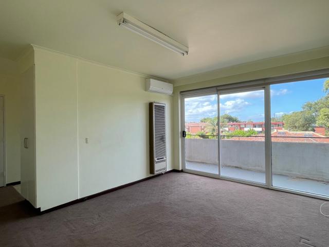 10/115 Canterbury Street, Flemington