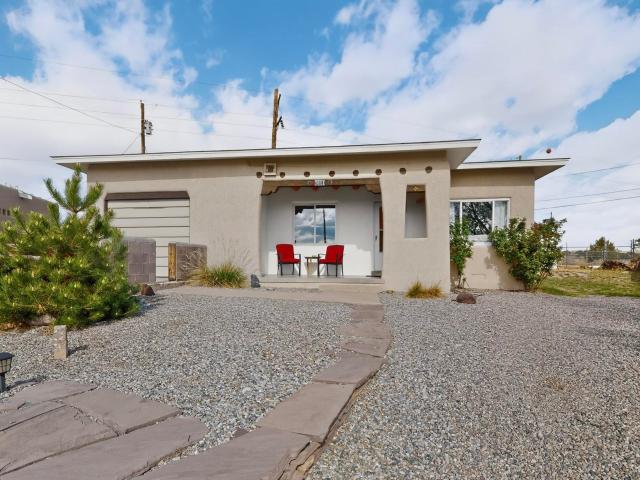 1011 Calle Sierra Vista
