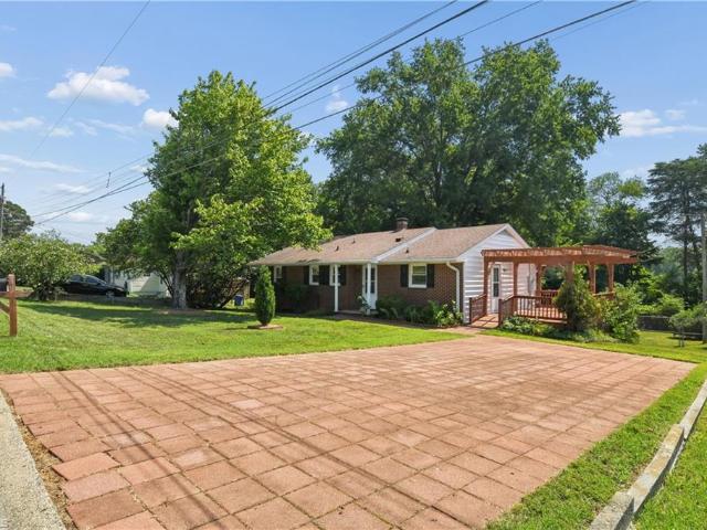 1011 Duggins Street