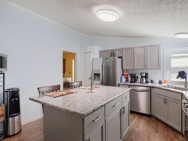 1011 Phillips Dr