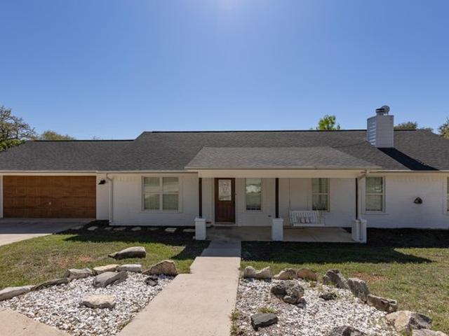 1011 Santa Fe Trl, Horseshoe Bay, TX 78657