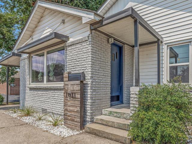 1011 W Court Street W