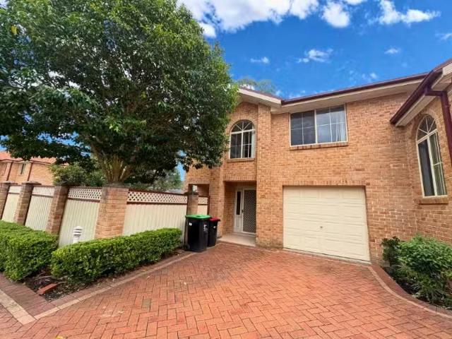 10/11 15 Ramona St, Quakers Hill Townhouse for rent Listed by.