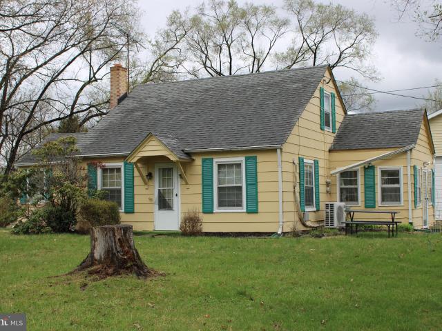 10123 Winchester Ave, Bunker Hill, WV 25413 | MLS #WVBE2049