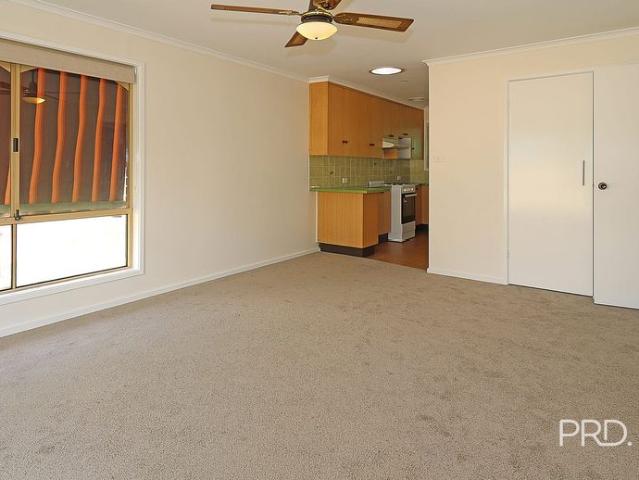 10/121 Docker Street, Wagga Wagga