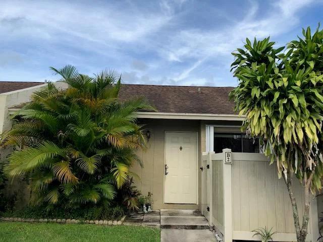 10127 Boca Bnd E, 2 beds, 2 full baths