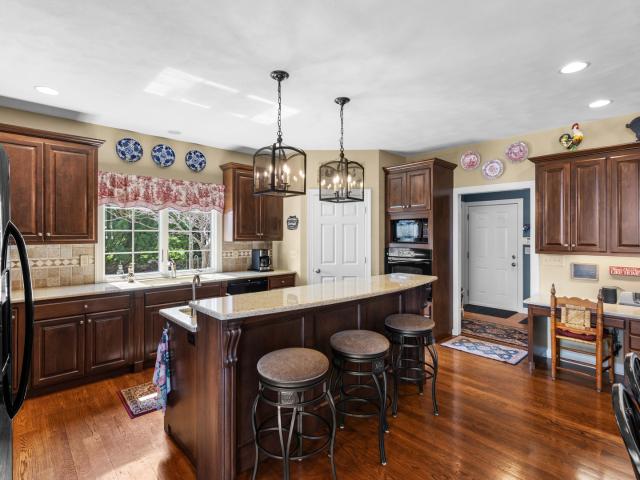 10125 Creek Ridge Trail