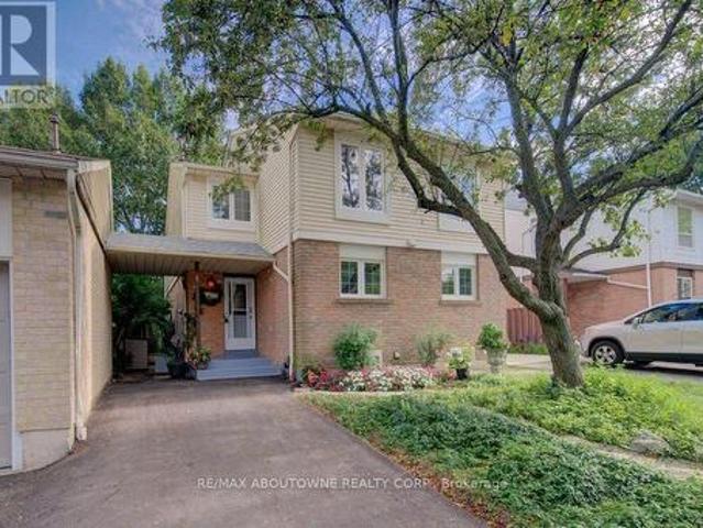1012 Elizabeth Place, Oakville, ON, L6H 3H8 house for sale | Listing ID W13803 | Royal LePage