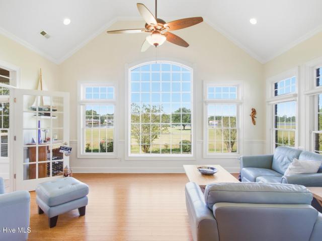 1012 Pelican Drive