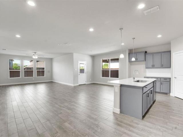 1012 Southwark Dr, Justin, TX 76247 | MLS #21318
