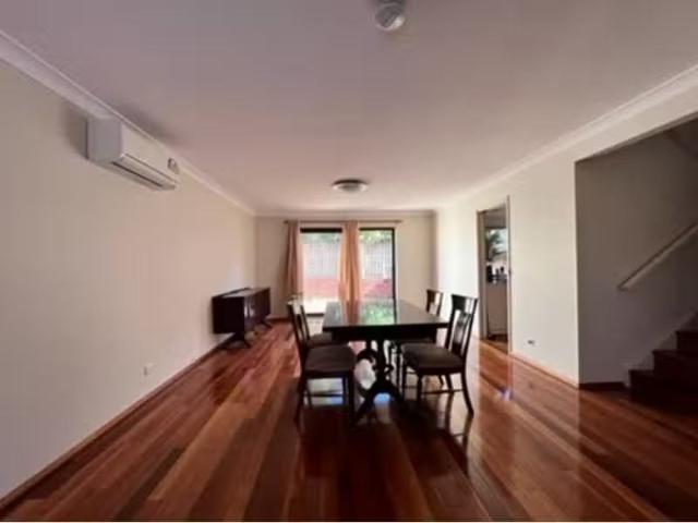 10/130 Reservoir Road, Blacktown Townhouse for rent Listed by.