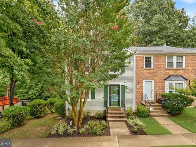 10131 Walnut Wood Ct, Burke, VA 22015