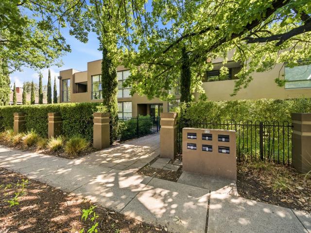 10/135 Limestone Avenue Braddon