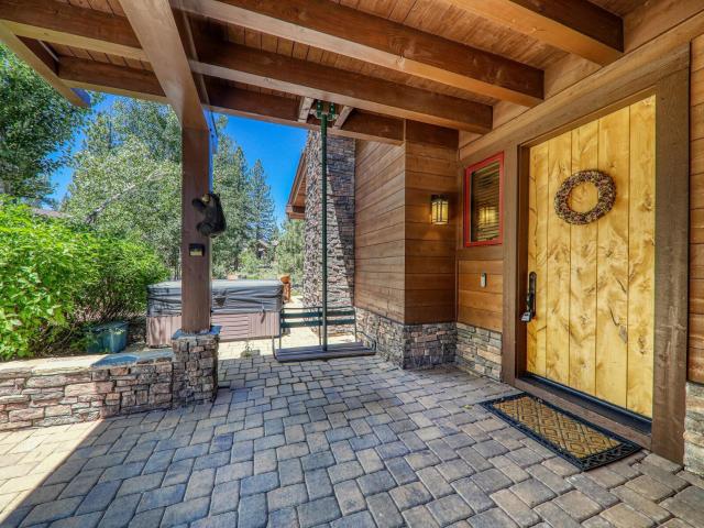 10136 Sagebrush Ct, Truckee, CA 96161 | MLS #20260