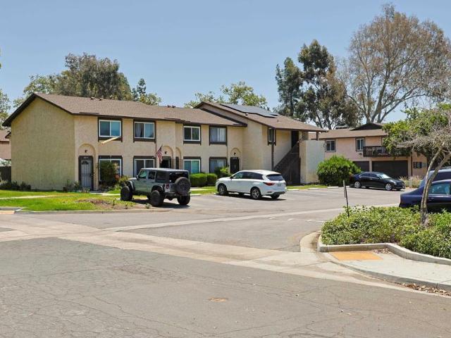 10139 Carefree Dr