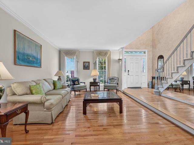 10139 Crestberry Place