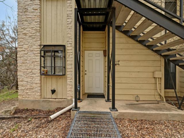 1013 Chestnut St, Unit B1, San Marcos, TX 78666 | MLS #1181