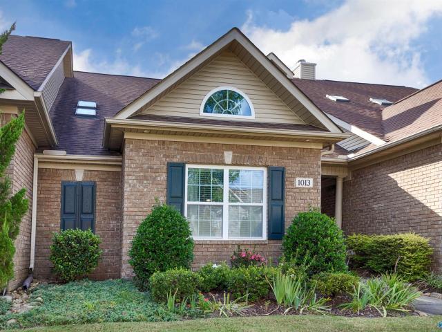 1013 Cresent Falls