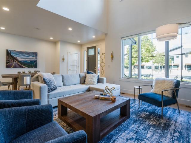 1013 E 7th St UNIT D, Whitefish, MT
