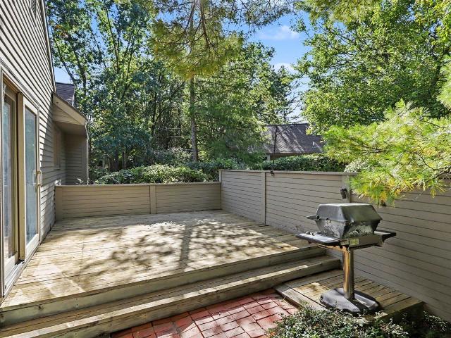 1013 Essex Circle