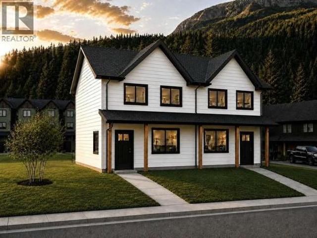 1013 Keystone Crescent Unit# 40, Revelstoke, BC, V0E 2S0 house for sale | Listing ID 10389 | Royal LePage