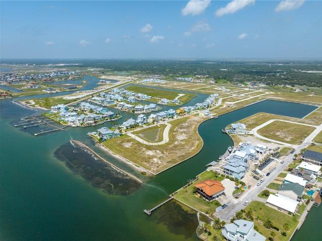 1013 Las Palmas Dr, Rockport, TX 78382 | MLS #471565
