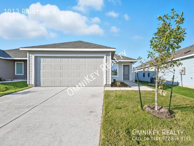 1013 Raintree Rd, 3 beds, 2 full baths