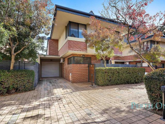 10/13 17 Groves Avenue, ATTADALE