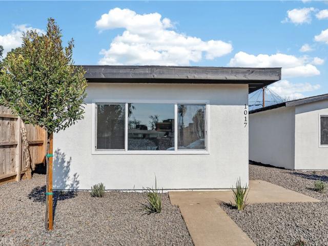 1013 1 W Santa Fe Avenue