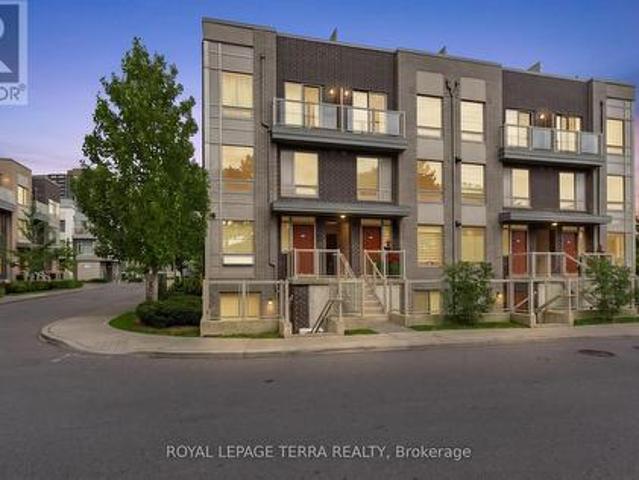 101 3 Applewood Lane, Toronto, ON, M9C 0C1 townhouse for sale | Listing ID W13774 | Royal LePage