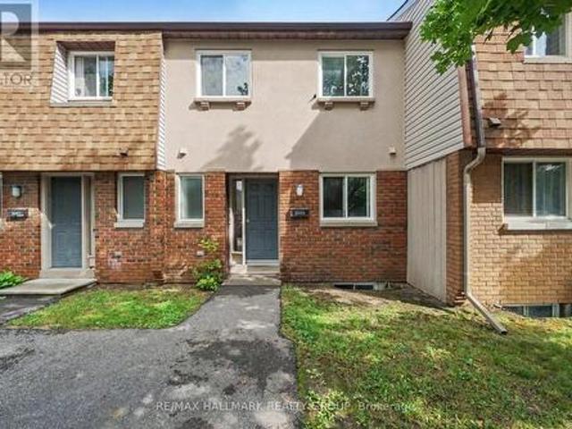 101 3 Olympic Way, Ottawa, ON, K1T 1Y5 townhouse for lease | Listing ID X13679 | Royal LePage
