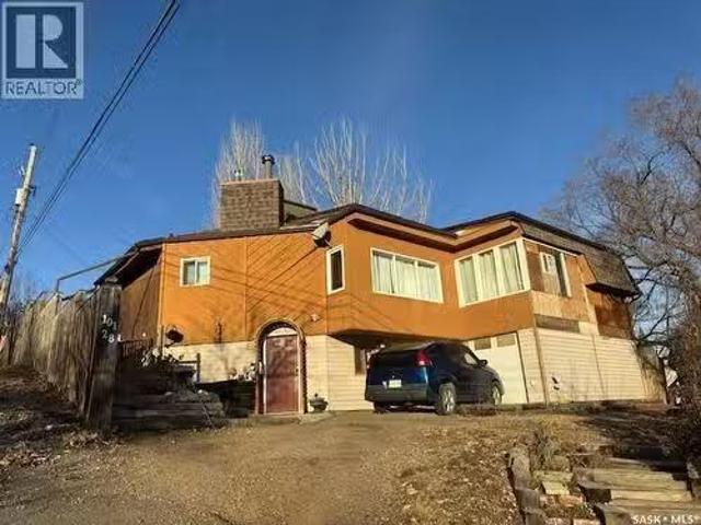 101 28Th Street, Battleford, SK, S0M 0E0 house for sale Lis.