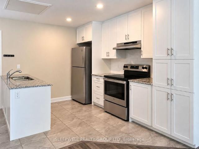 101 480 Church Street, Russell