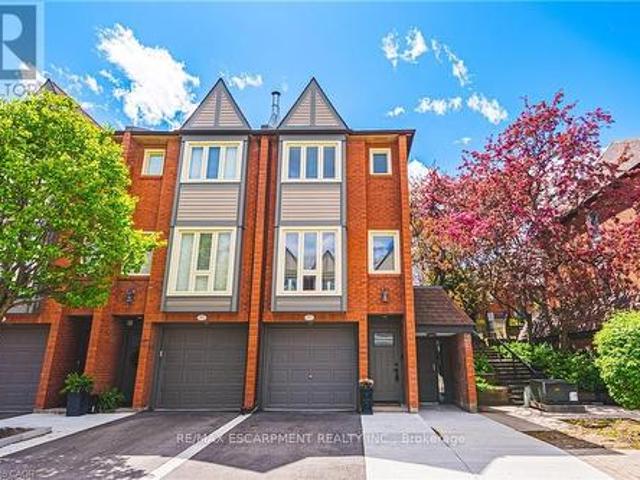 101 895 Maple Avenue, Burlington, ON, L7S 2H7 townhouse for sale | Listing ID W13601 | Royal LePage