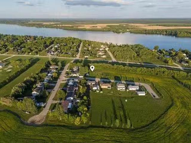 101 Campbell Ave, Lac Du Bonnet, MB, R0E 1A0 vacant land for.